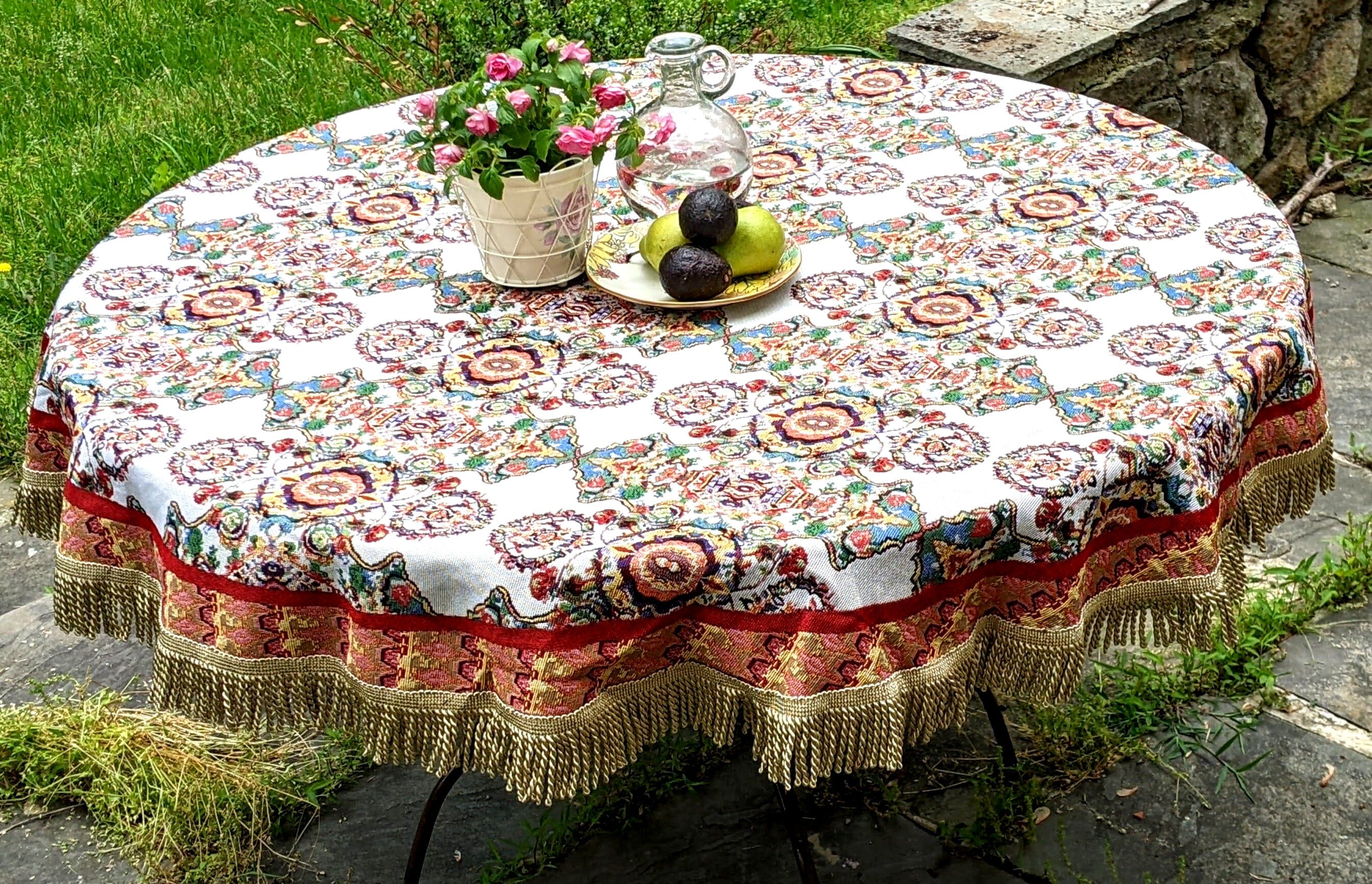 Tache Elegant Ivory Colorful Ornate Paisley Woven Tapestry Tablecloth 18193