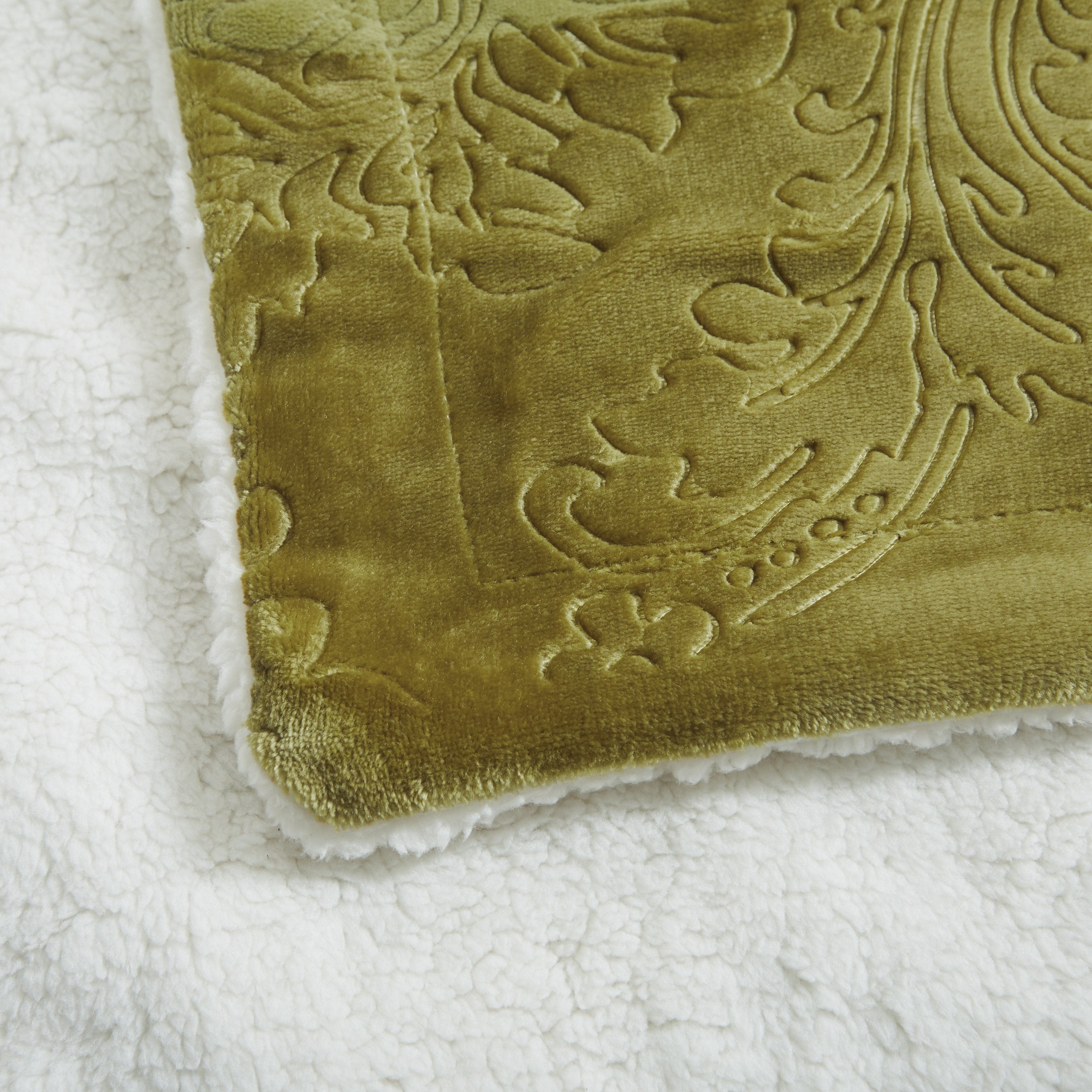 Olive home sherpa online throw blanket